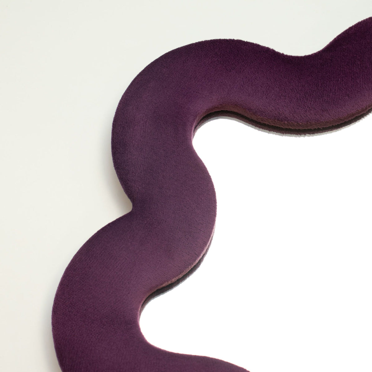 Soft Squiggly Mirror Star Mauve (33x31x2.3cm)