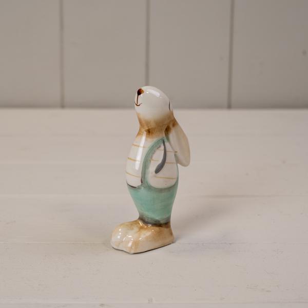 Small Gazing Hare