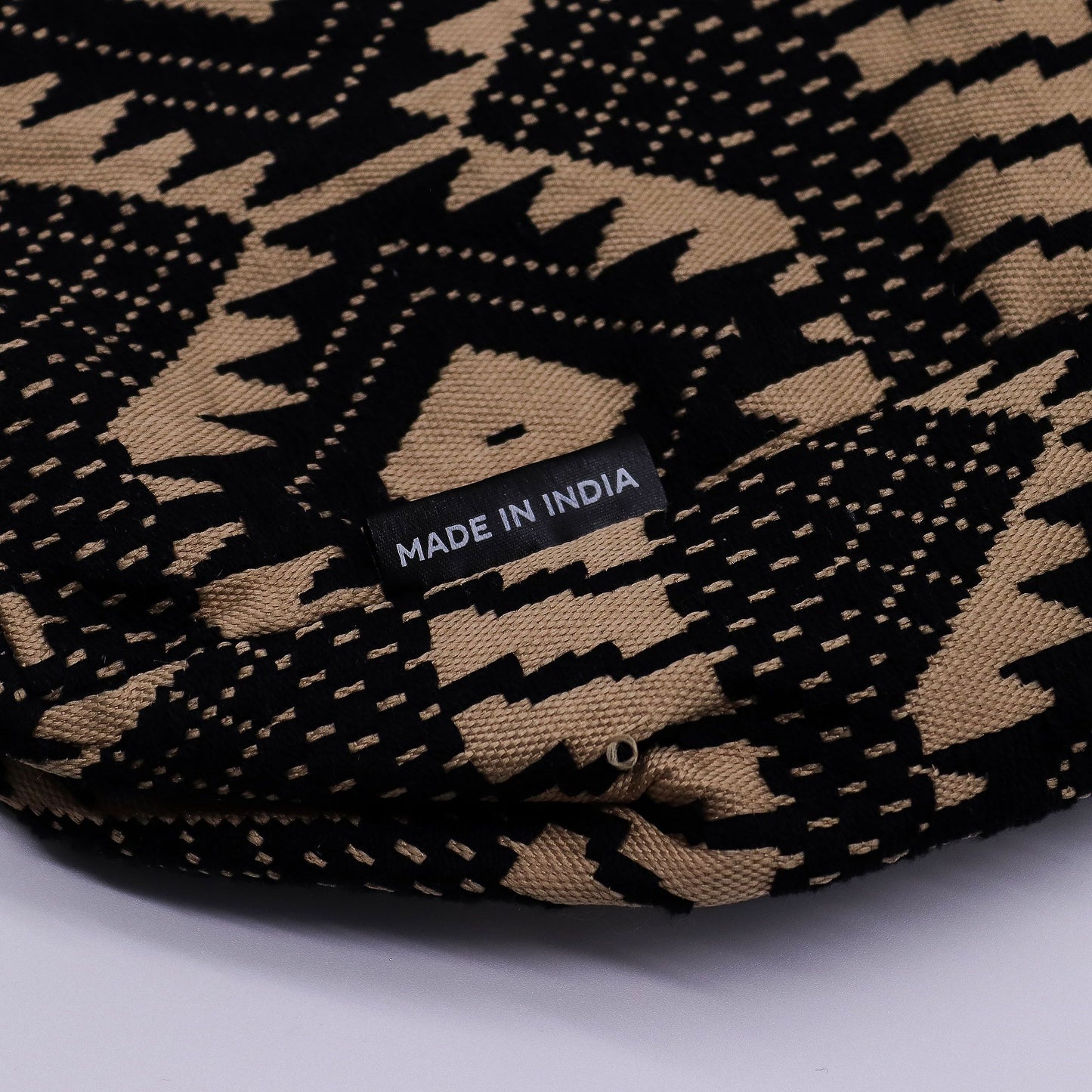 Nomad Sari Jacquard Natural Wander Muse Bags - Desert Loom