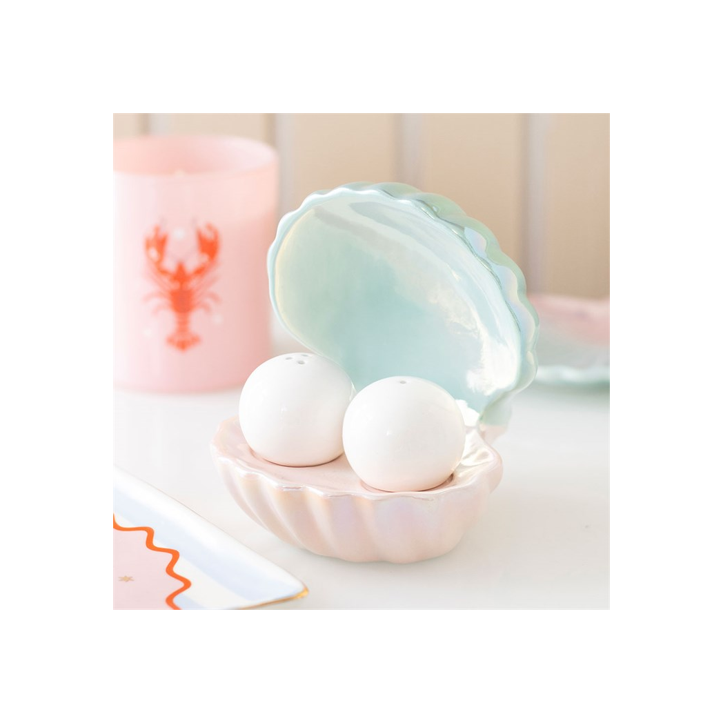 Clam Shell Salt and Pepper Shakers
