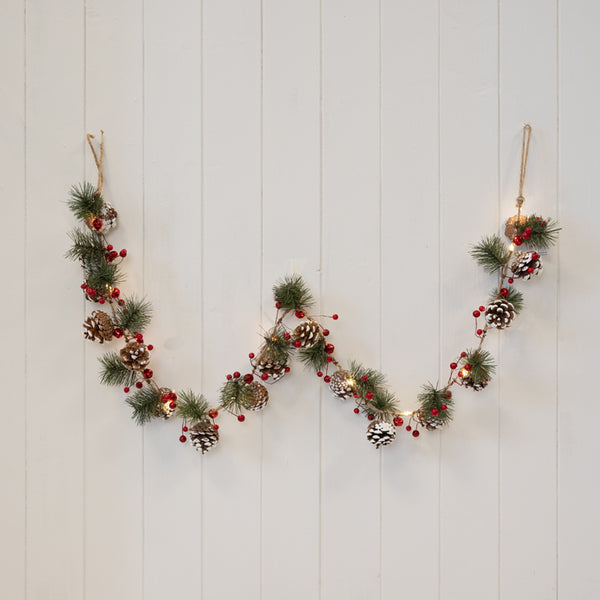 LED Garland with Pinecones and Berries 150cm