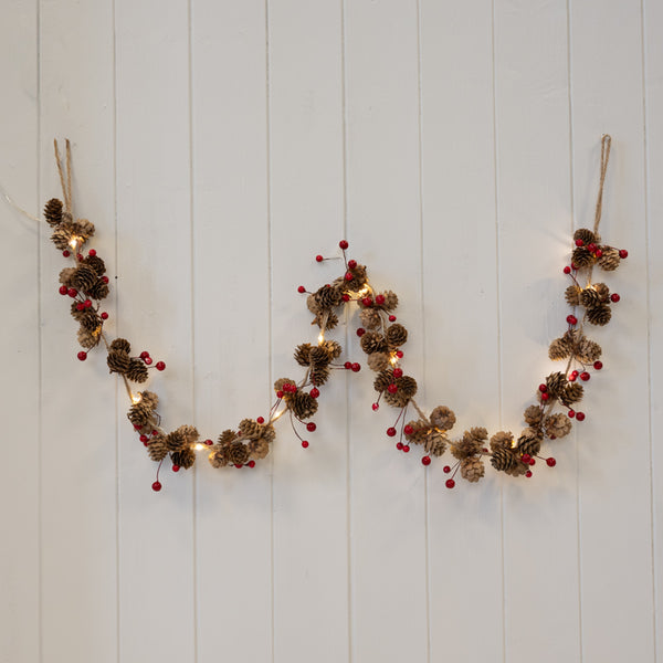 LED Garland with Pinecones and Berries 150cm