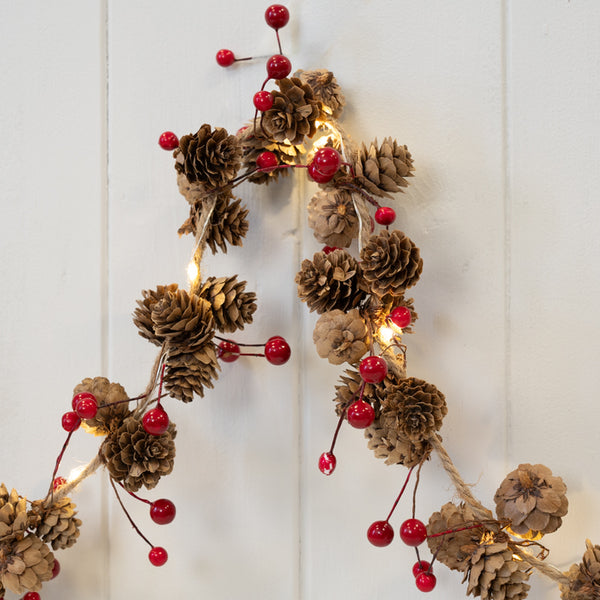 LED Garland with Pinecones and Berries 150cm